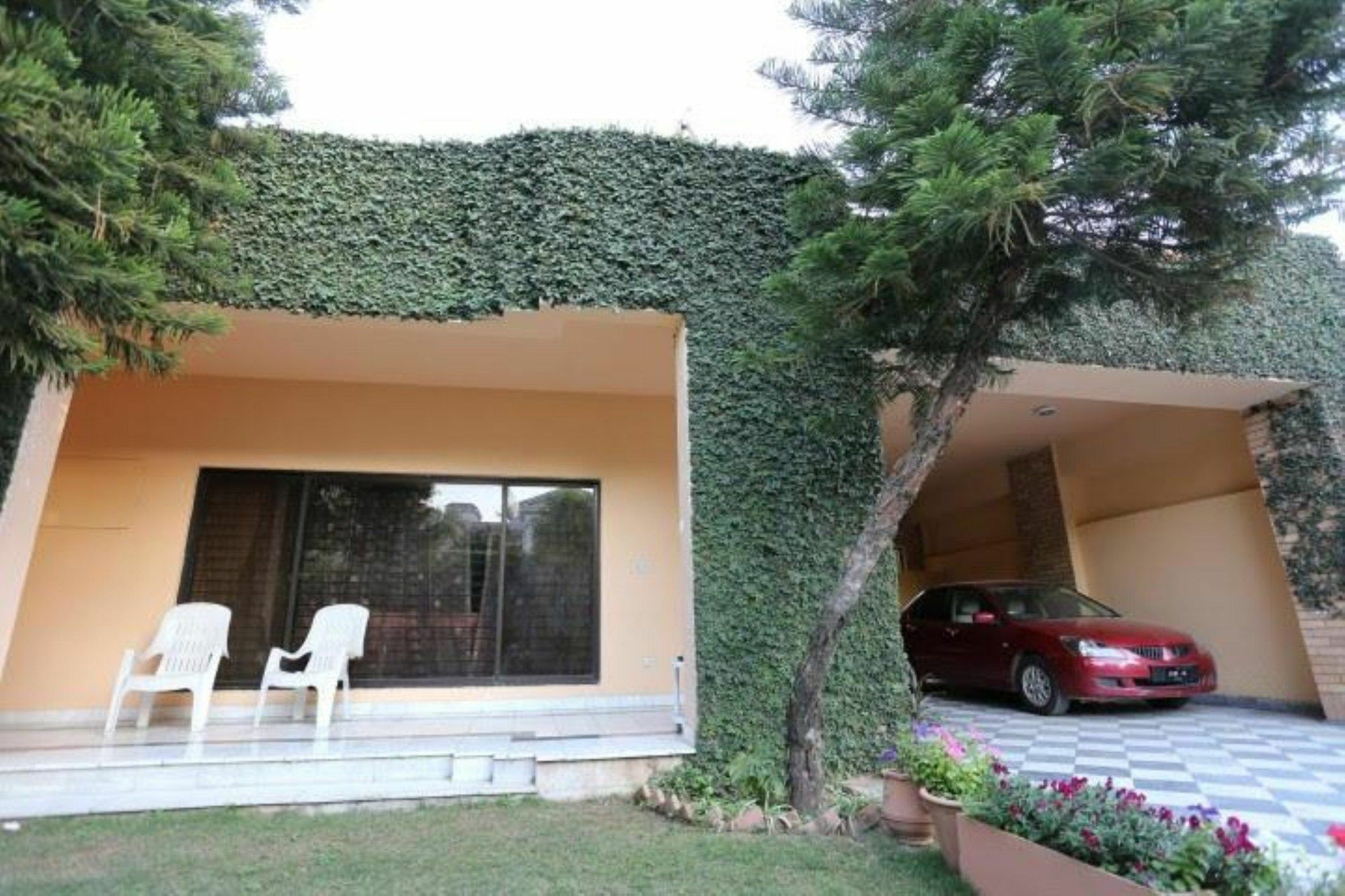 Delano Guest House Islamabad Eksteriør billede