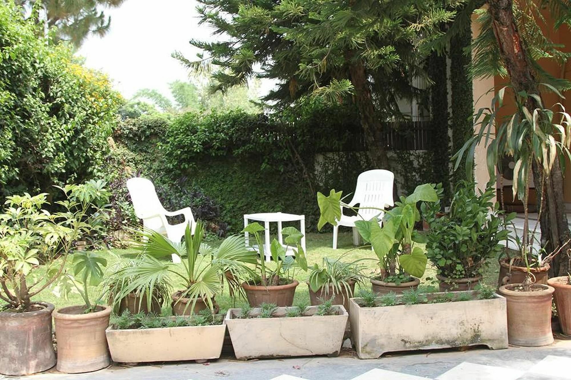 Delano Guest House Islamabad Eksteriør billede