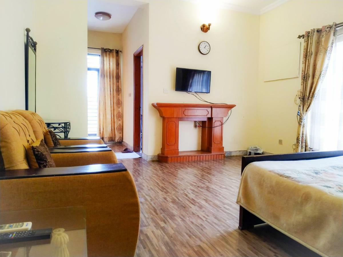 Delano Guest House Islamabad Eksteriør billede